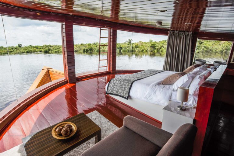 Luxury Cruise on the Amazon River - Peru Vip Travel